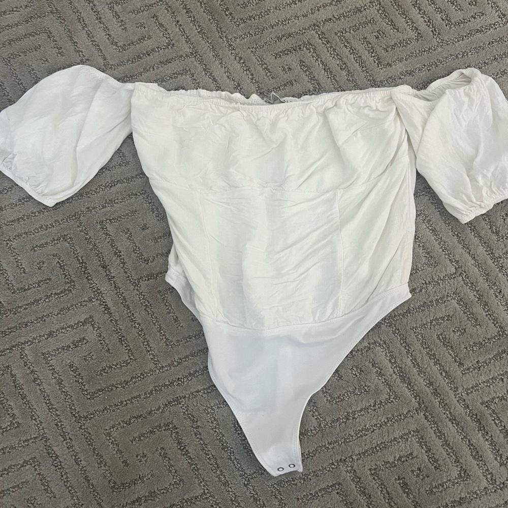 Abercrombie & Fitch Cream Off-Shoulder Bodysuit